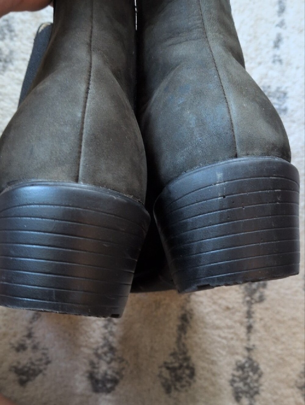 Blundstone Black Suede Chelsea Ankle Boots - Picture 6 of 8